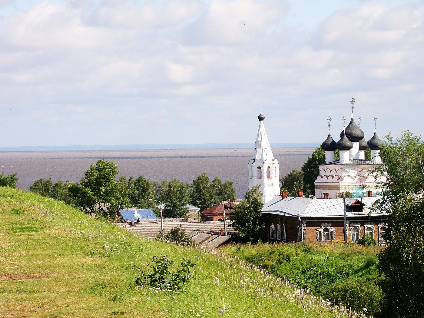 Белозерск и Белое озеро летом